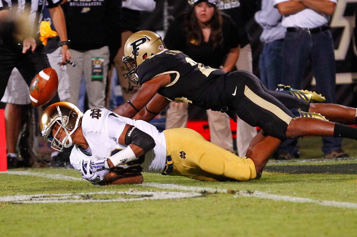 Notre Dame Is Awful Against the Spread and Lucky to Be 21 News