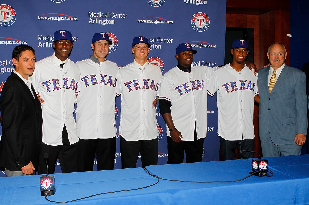 Ranking the Texas Rangers' Top 10 Prospects After the 2013 Minor League Season News, Scores