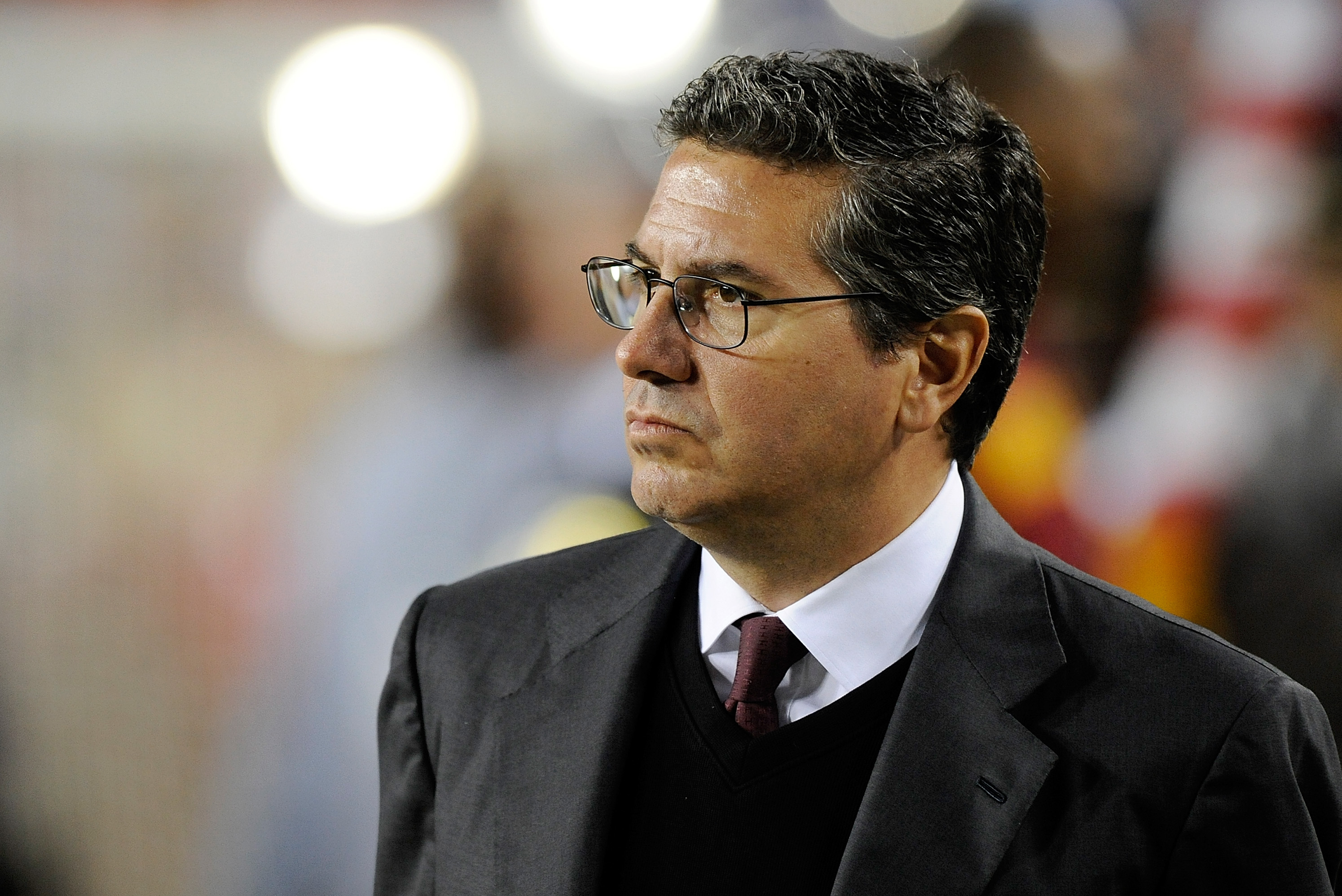 Study: Dan Snyder should change Washington Redskins name