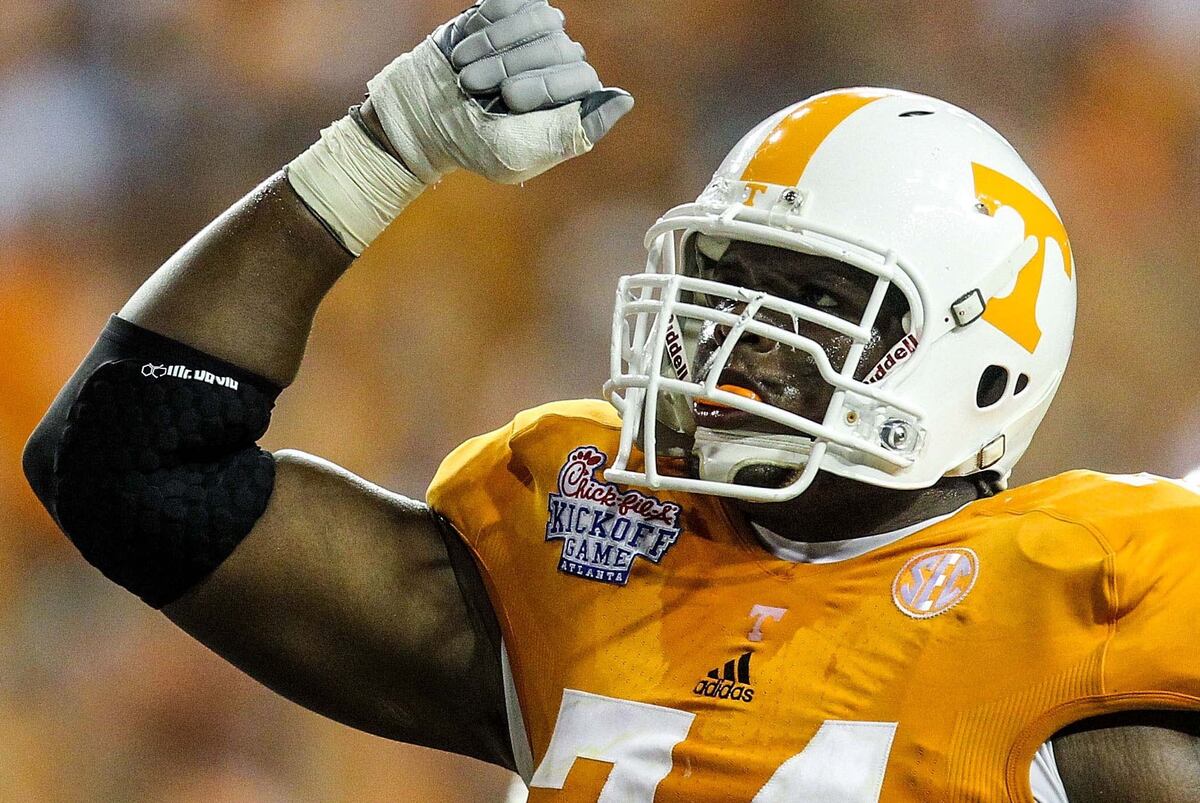 Florida vs. Tennessee Gators' Front Seven in for Battle with Vols' O