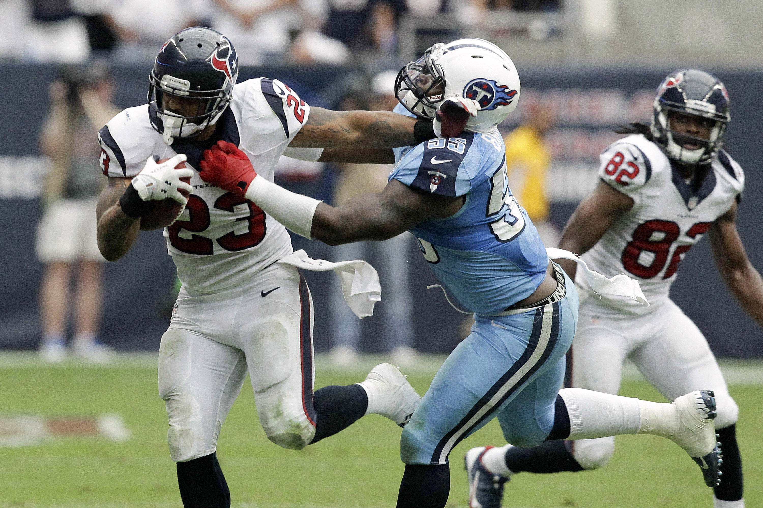 Arian Foster Buys Textbooks For College Student, Once Again