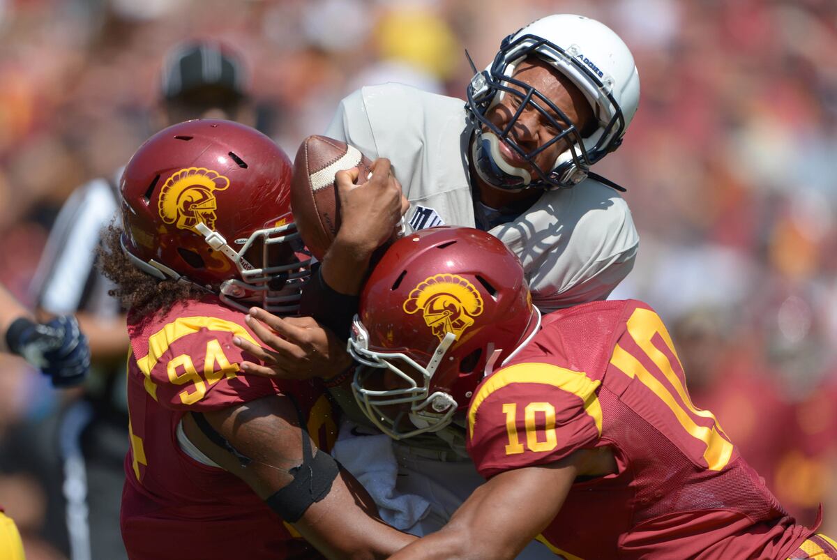USC Football Defense Is BCSWorthy, Offense Still Has a Long Way to Go