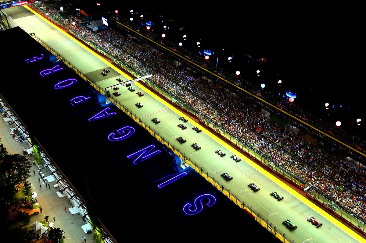 Why Has Singapore Succeeded Compared To Other Asian F1 Tracks Bleacher Report Latest News Videos And Highlights