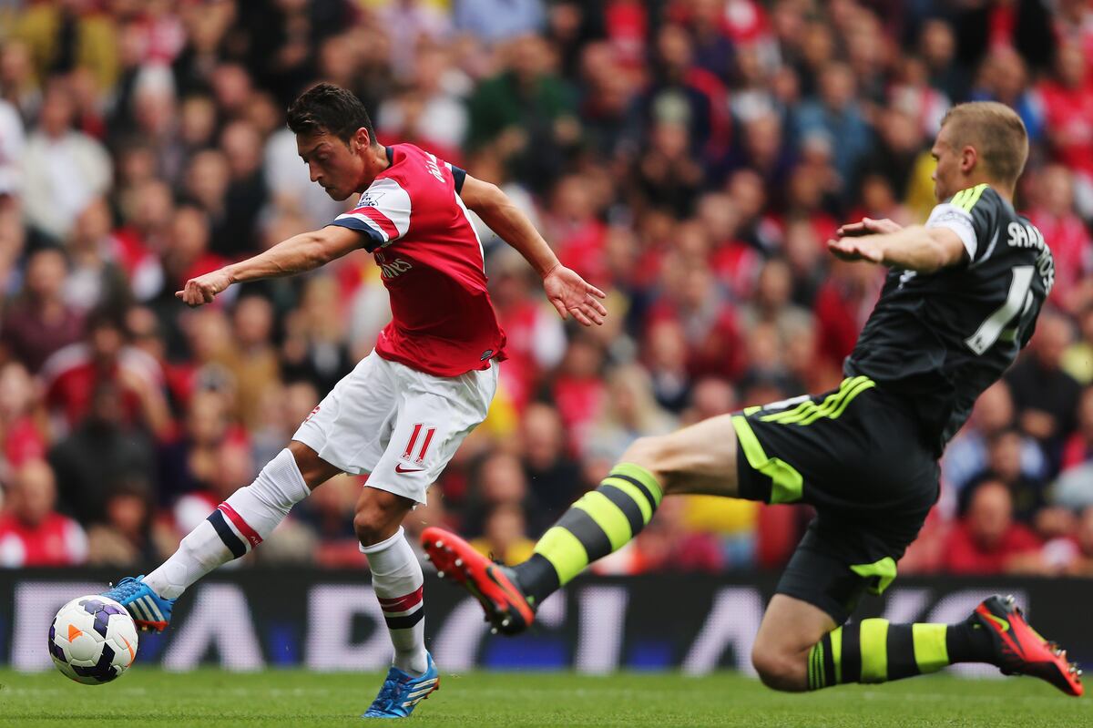 Father of Mesut Ozil Takes Action over 'Fake' Agent's ...