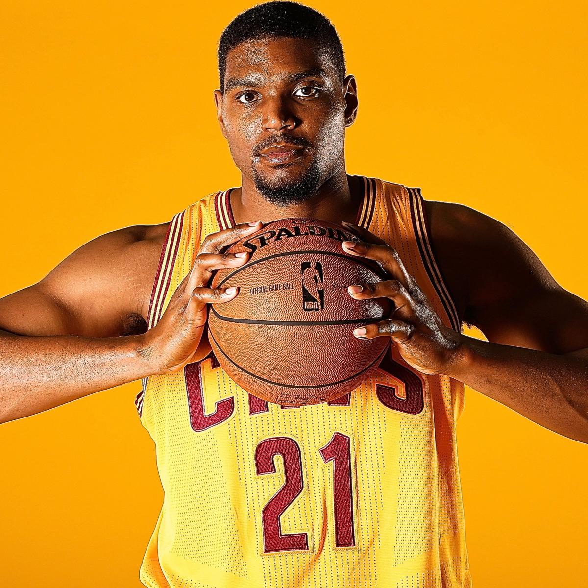 Why Andrew Bynum Is the Biggest X-Factor in the NBA Entering 2013-14