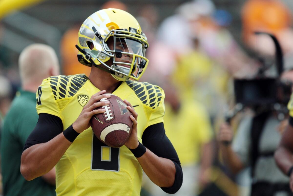 Best Playmaker for Every Top 25 College Football Team News, Scores