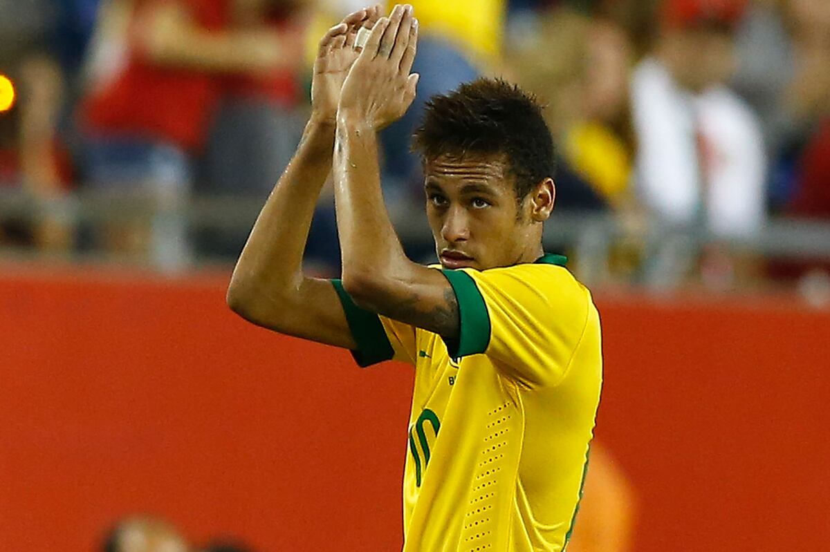 GIF of Neymar's Free-Kick Goal for Brazil Against South ...