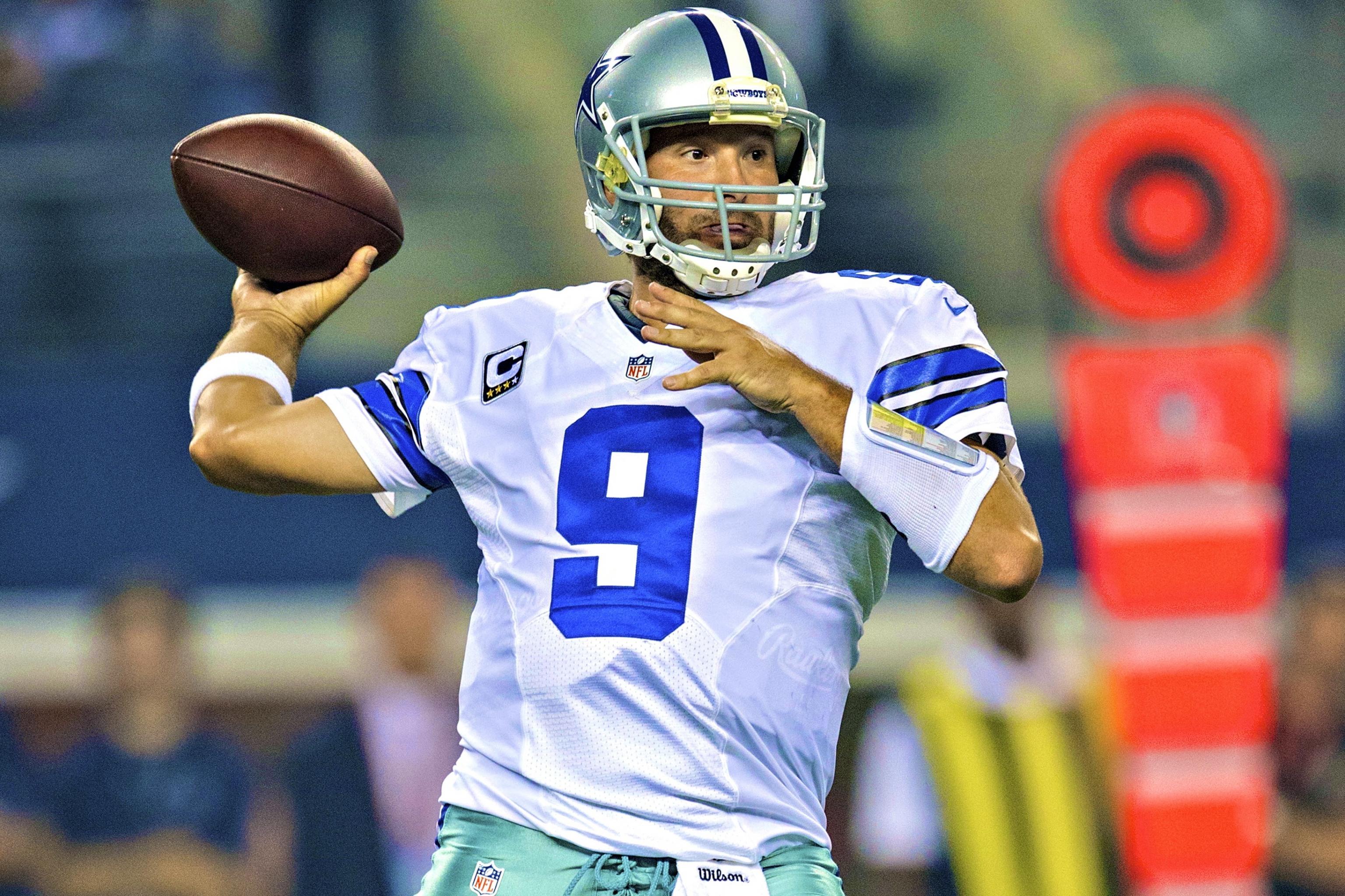 Recap: Cowboys play it safe in loss to Eagles; Romo scores lone TD