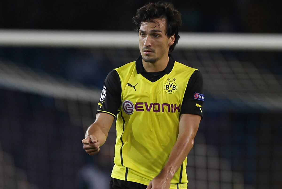Barcelona Reportedly Set to Beat Manchester United for Mats Hummels