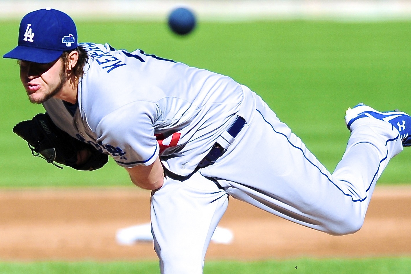 Clayton Kershaw carves up Cardinals in Dodgers' 1-0 win