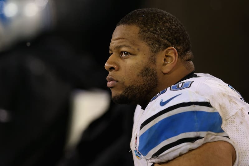 Ndamukong Suh Detroit S Dirtiest Or Most Unfairly Treated Player