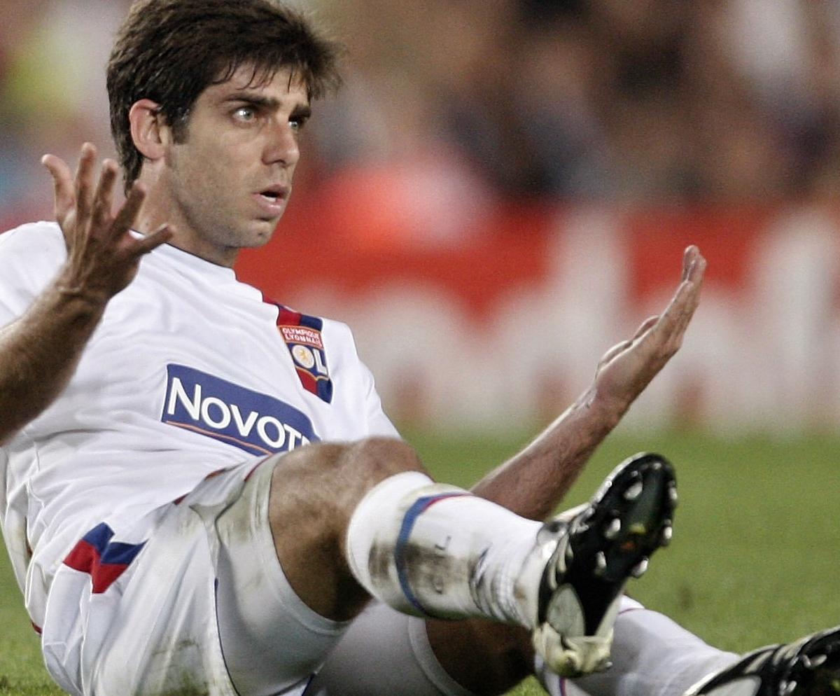 who is the best free kick player in football