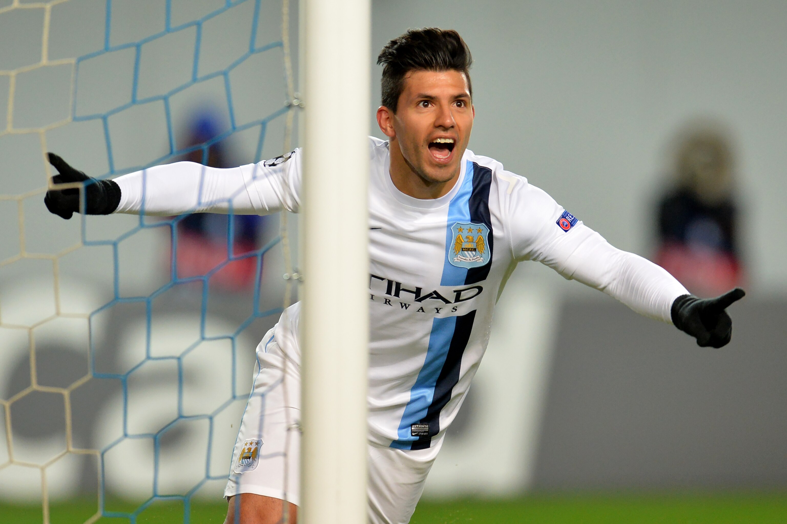 Pellegrini S Manchester City Show Typical Late Jitters In 2 1 Win At Cska Moscow Bleacher Report Latest News Videos And Highlights