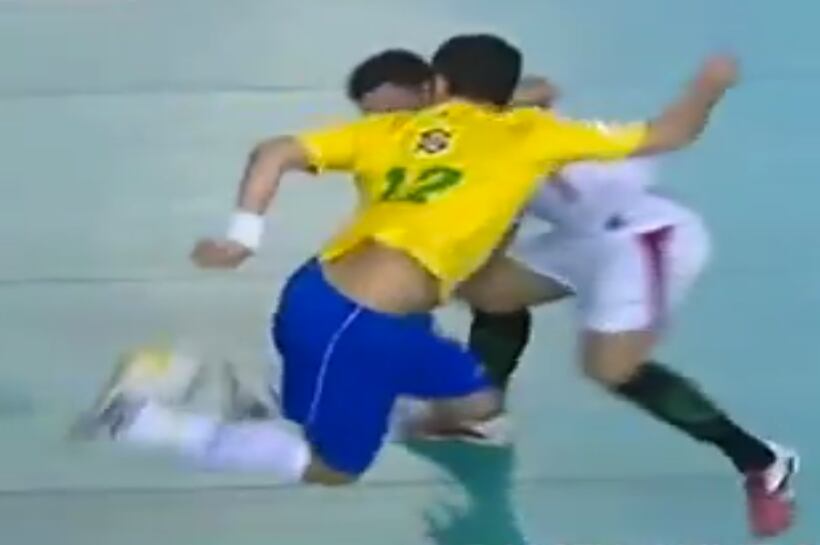 Falcao S Rainbow Flick In Futsal Match Embarrasses Opponent In Brazil Vs Iran Bleacher Report Latest News Videos And Highlights