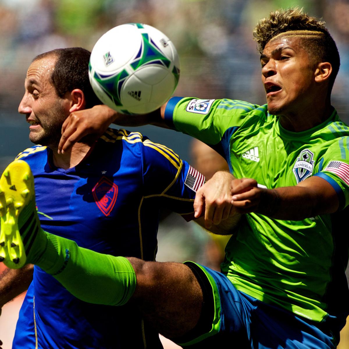 Seahawks and Sounders FC Open New Retail Location at The Landing