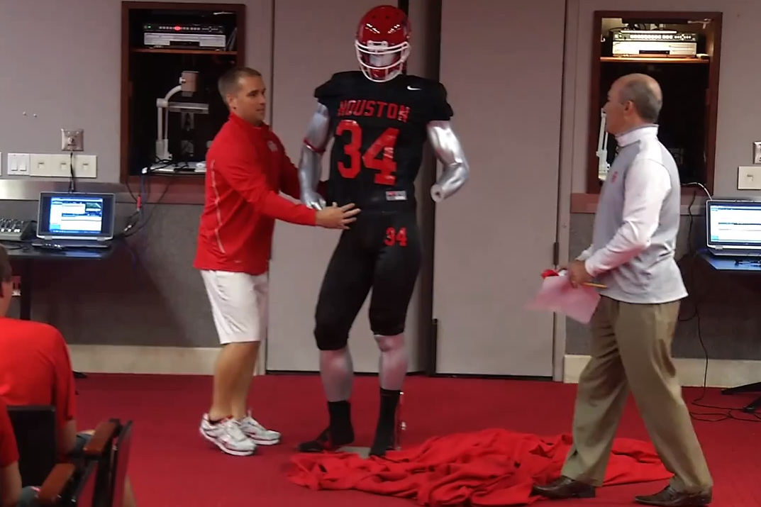 Houston Unveils Black Halloween Uniforms - University of Houston Athletics