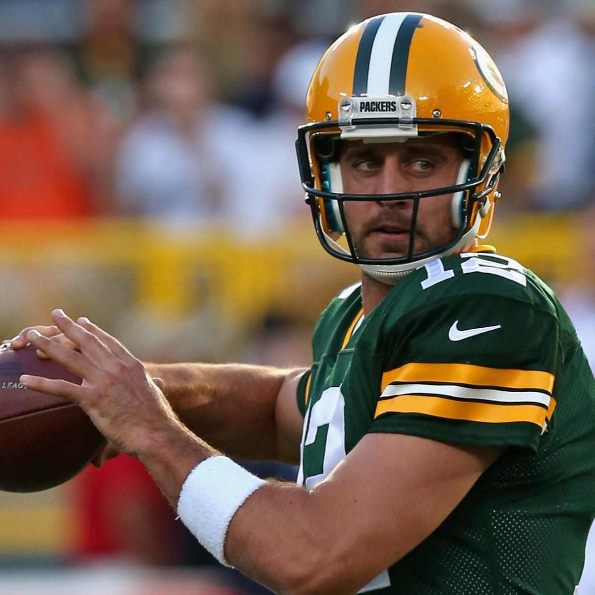 Green Bay Packers QB Aaron Rodgers Digs the Long Ball - Sports