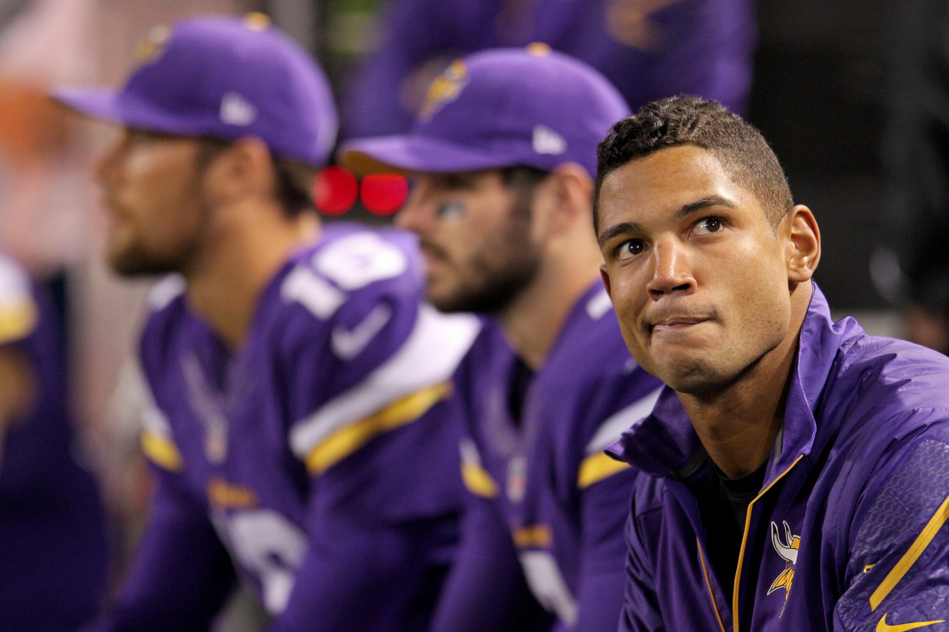 Josh Freeman signing puts Christian Ponder on notice with Vikings - ESPN -  Minnesota Vikings Blog- ESPN