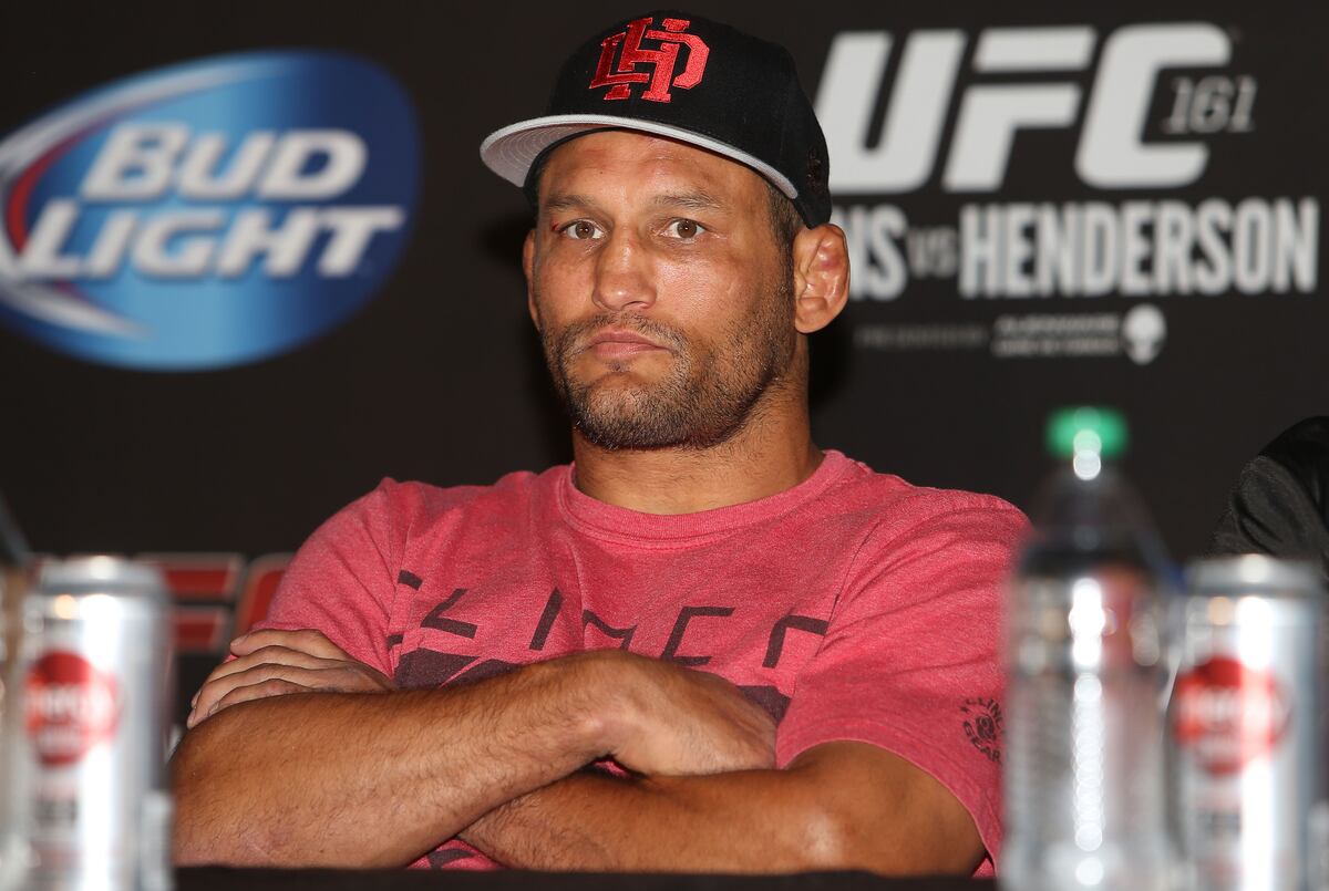 UFC Fight Night 32 Where and When to Watch Belfort vs. Henderson