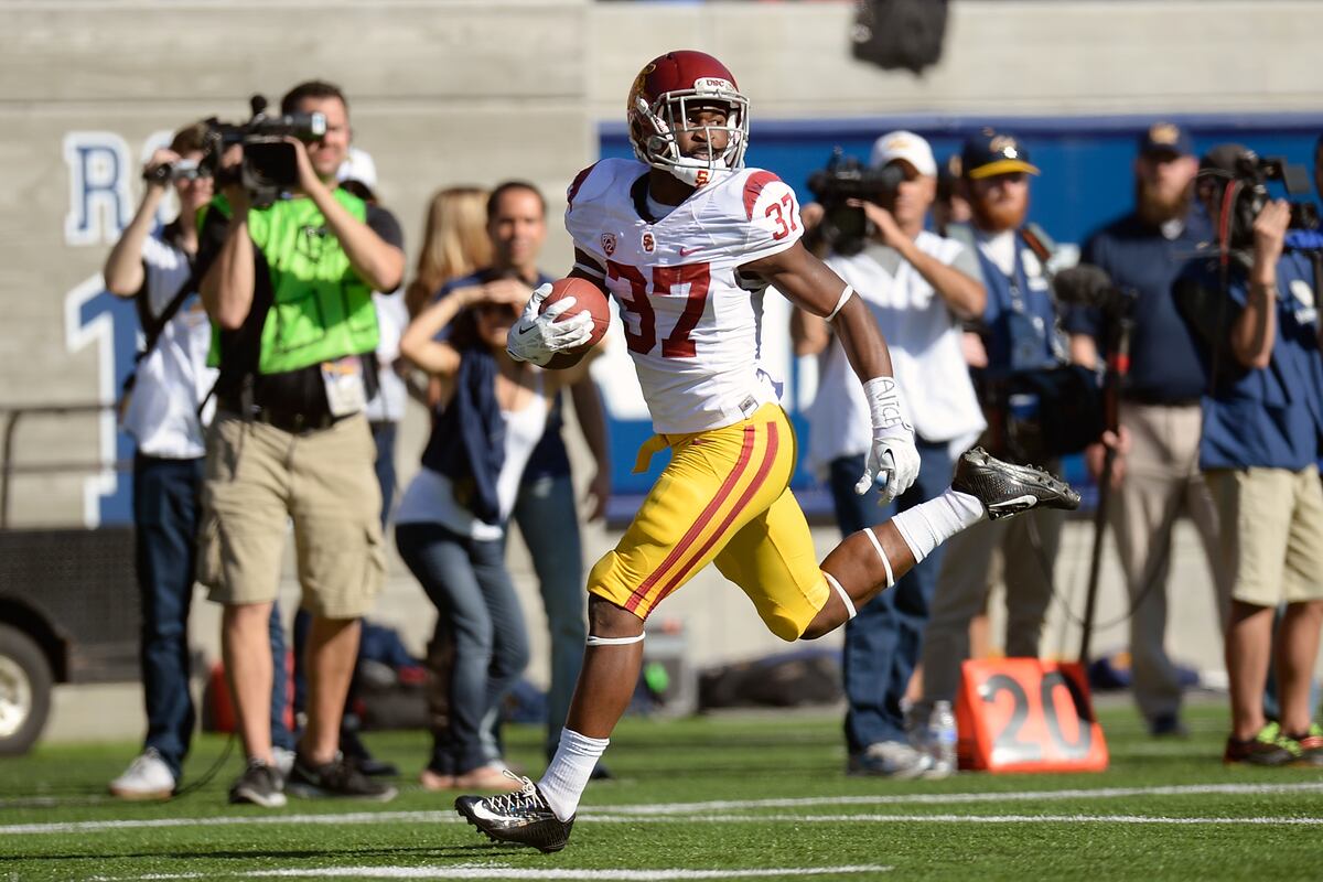 USC vs. Cal Trojans Continue Improvement, Show They're Ready for