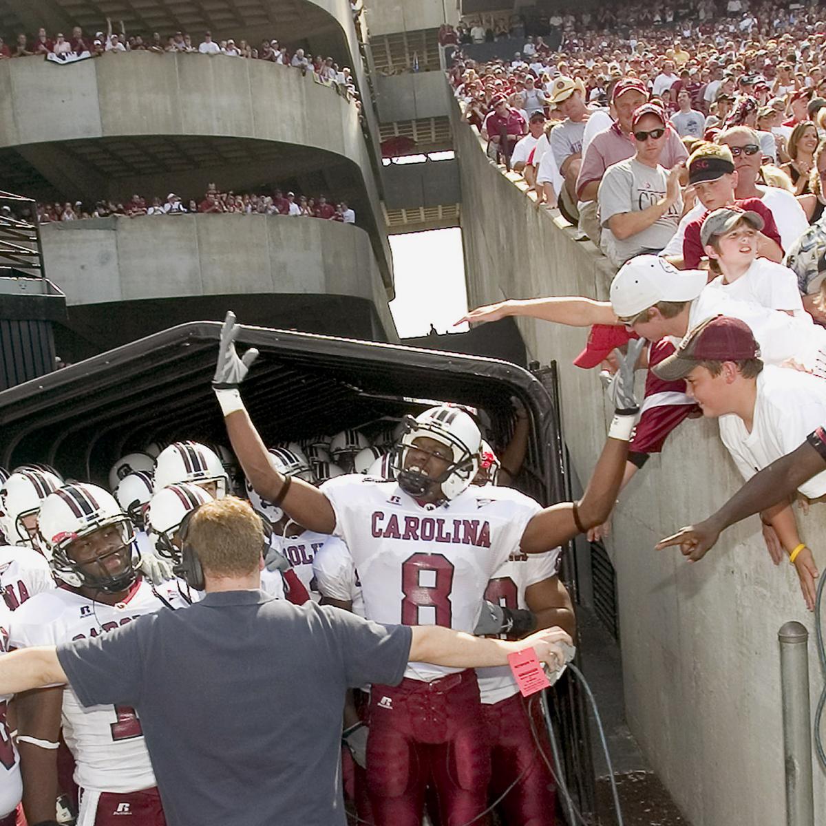 hi-res-55711141-defensive-back-fred-bennett-of-the-south-carolina_crop_exact.jpg