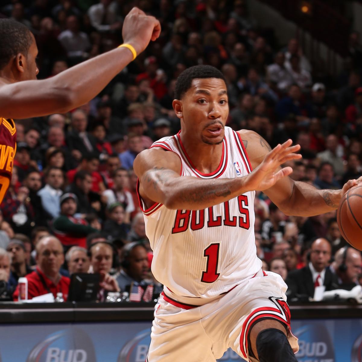 Rose departs Bulls' victory with apparent injury
