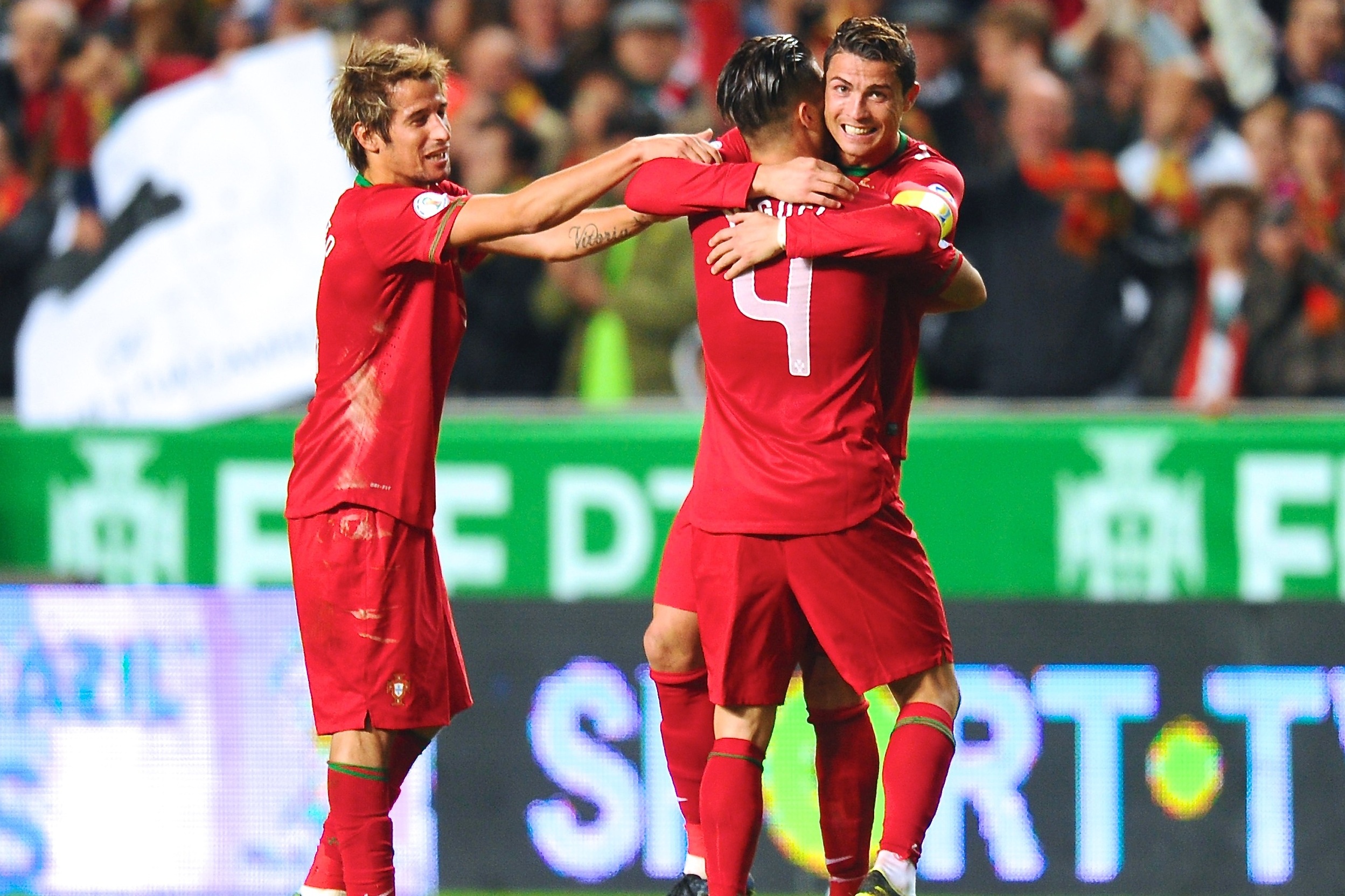 Cristiano Ronaldo's Diving Header Gives Portugal 1-0 Win Over Sweden in  World Cup Playoff (GIF) 