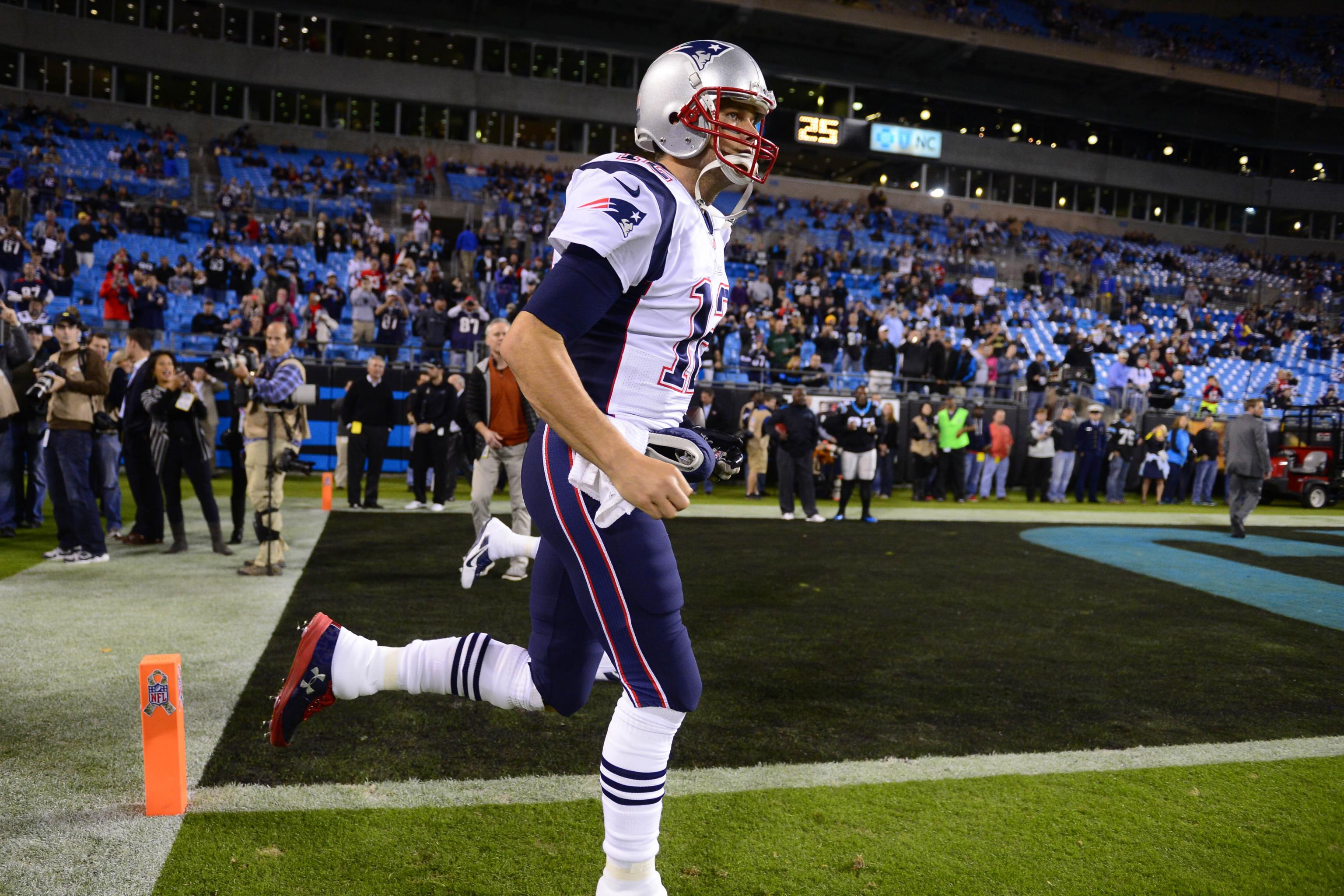 Tom Brady screams at refs after Panthers-Patriots ends in