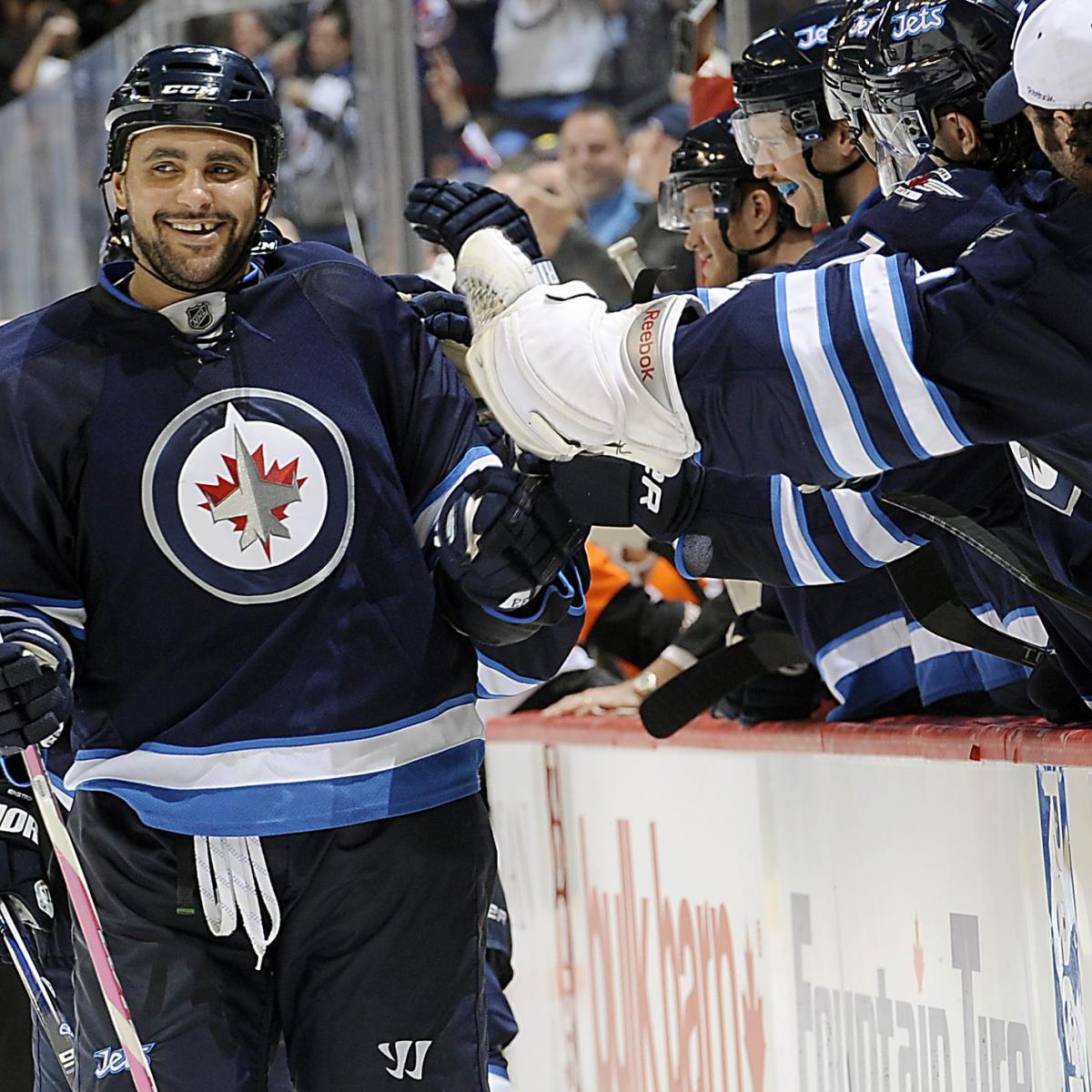 Dustin Byfuglien staying with Jets - Sports Illustrated