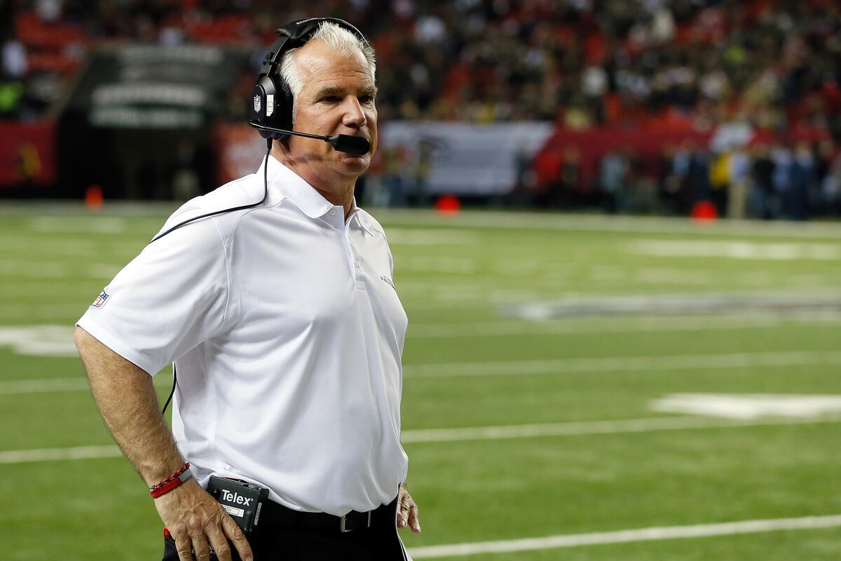 Atlanta Falcons Mike Smith Doesn�t Deserve the Free Pass
