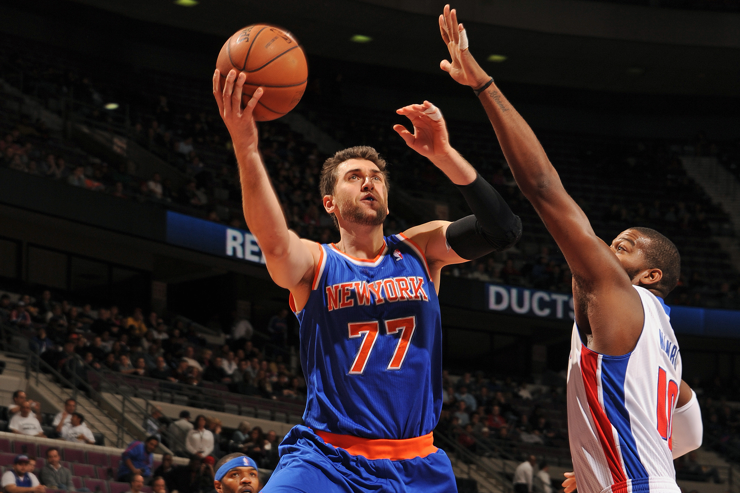 Andrea Bargnani To Stay In NYC With Nets - CBS New York