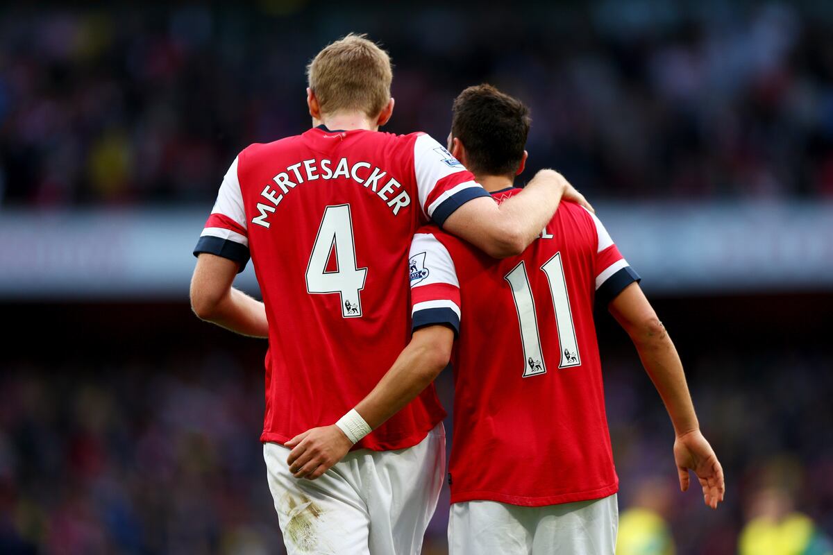 Mesut Ozil Warning Delivered by Per Mertesacker, Arsenal ...