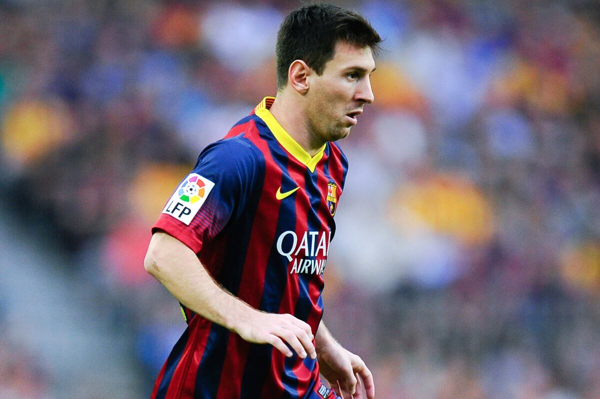 Lionel Messi Beats Cristiano Ronaldo to Top La Liga Award ...