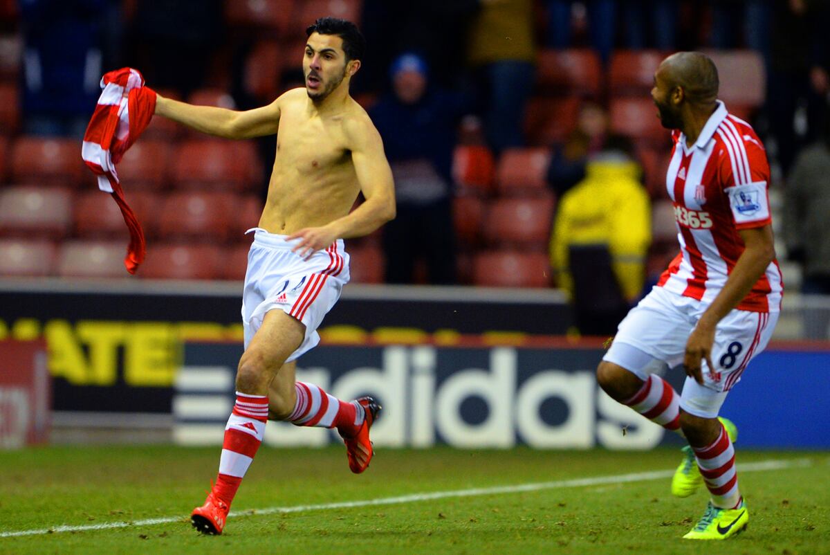 GIF Oussama Assaidi Scores Amazing Goal as Stoke Stun Chelsea 32