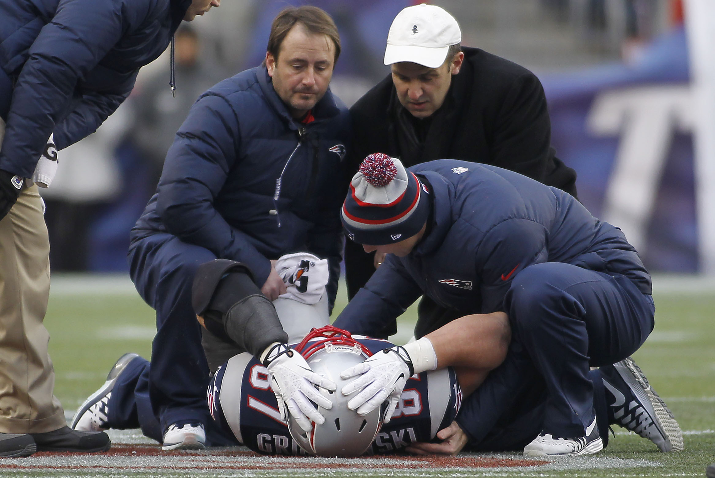 Rob Gronkowski will miss rest of Patriots season with knee injury, New  England Patriots