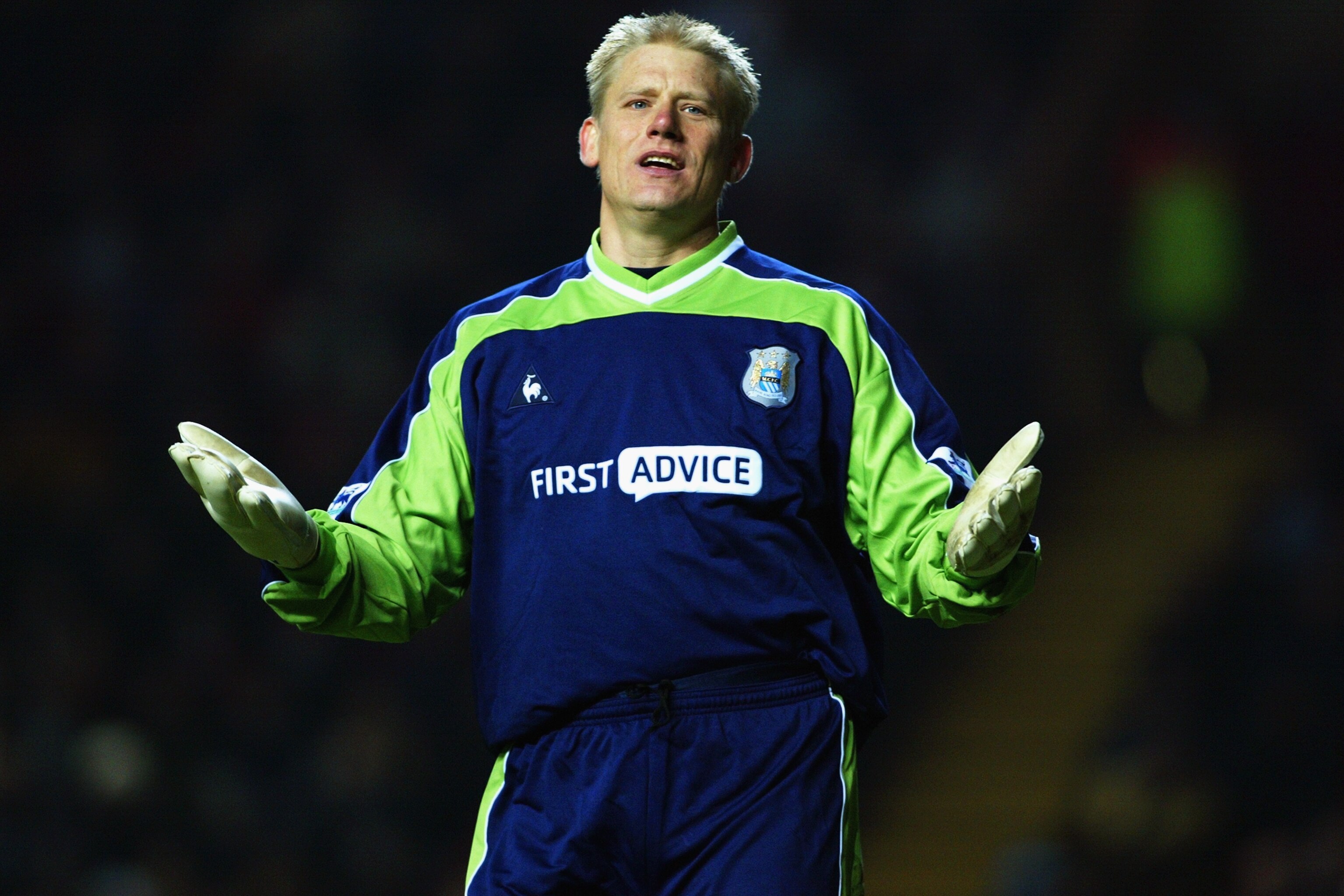 picture Peter Schmeichel Man Utd Shirt legend peter schmeichel slams players