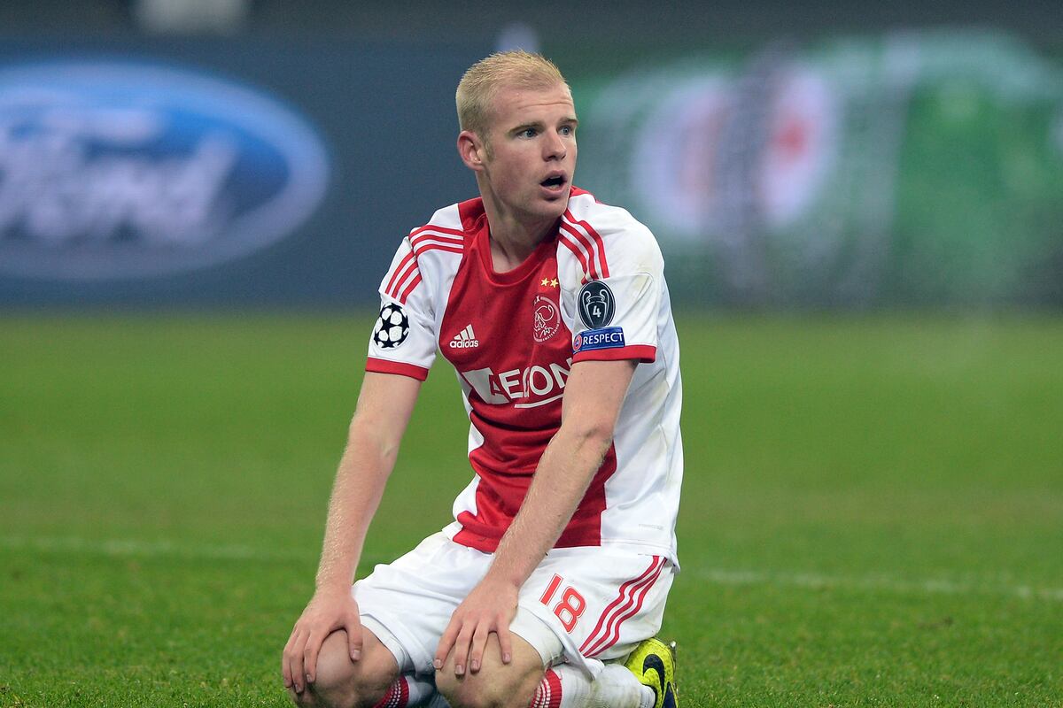 Arsenal Transfer Rumours: Gunners Must Hold off on "New Bergkamp" Davy