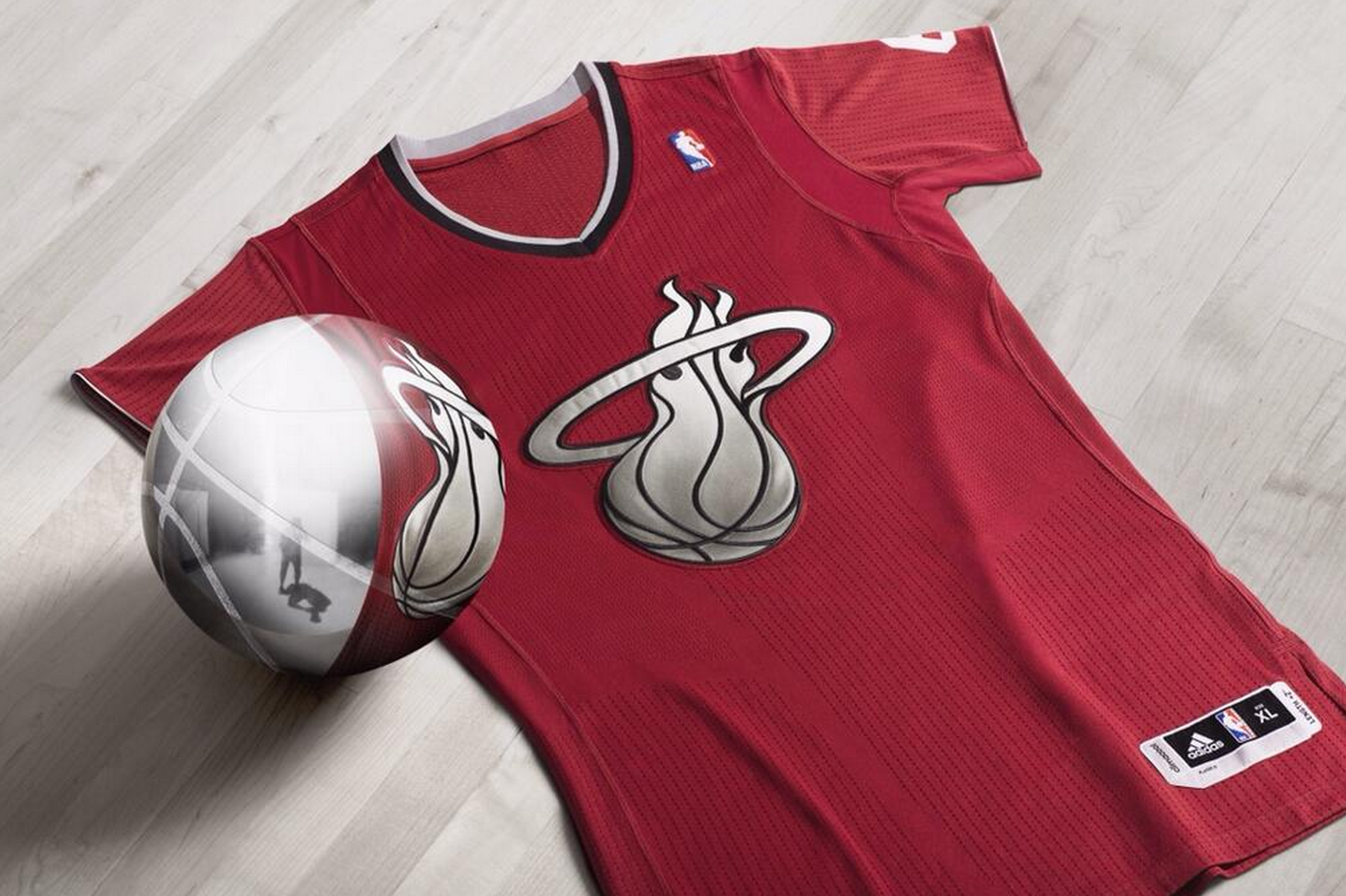 NBA Christmas Day uniforms 2013: Teams to wear new sleeved jerseys