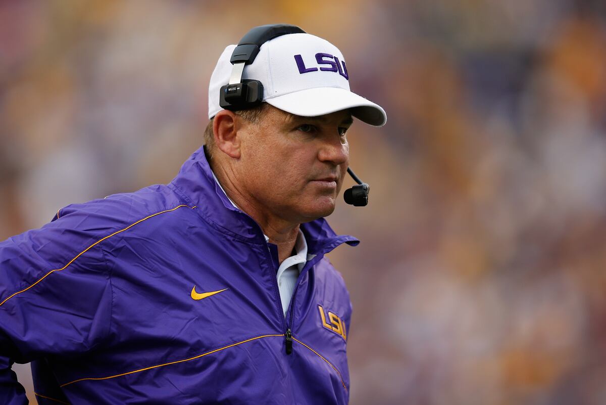 LSU Football Les Miles' Holiday List News, Scores, Highlights, Stats