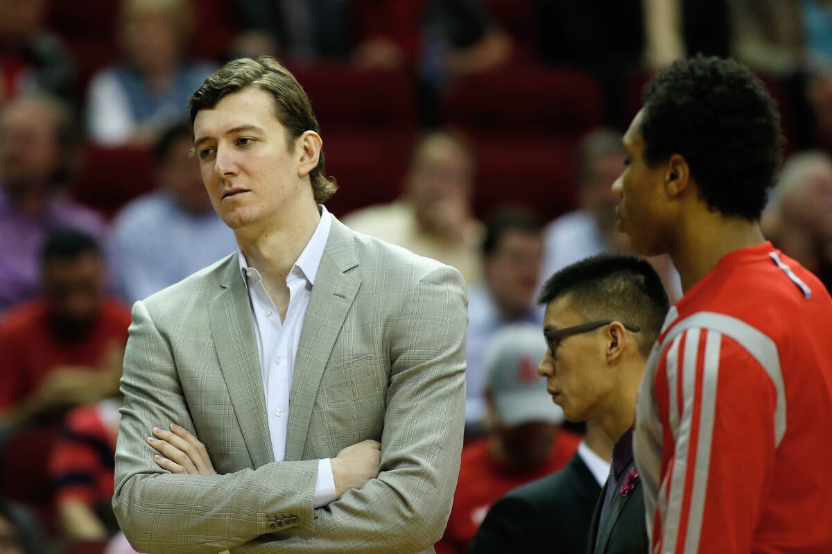 Omer asik trade options