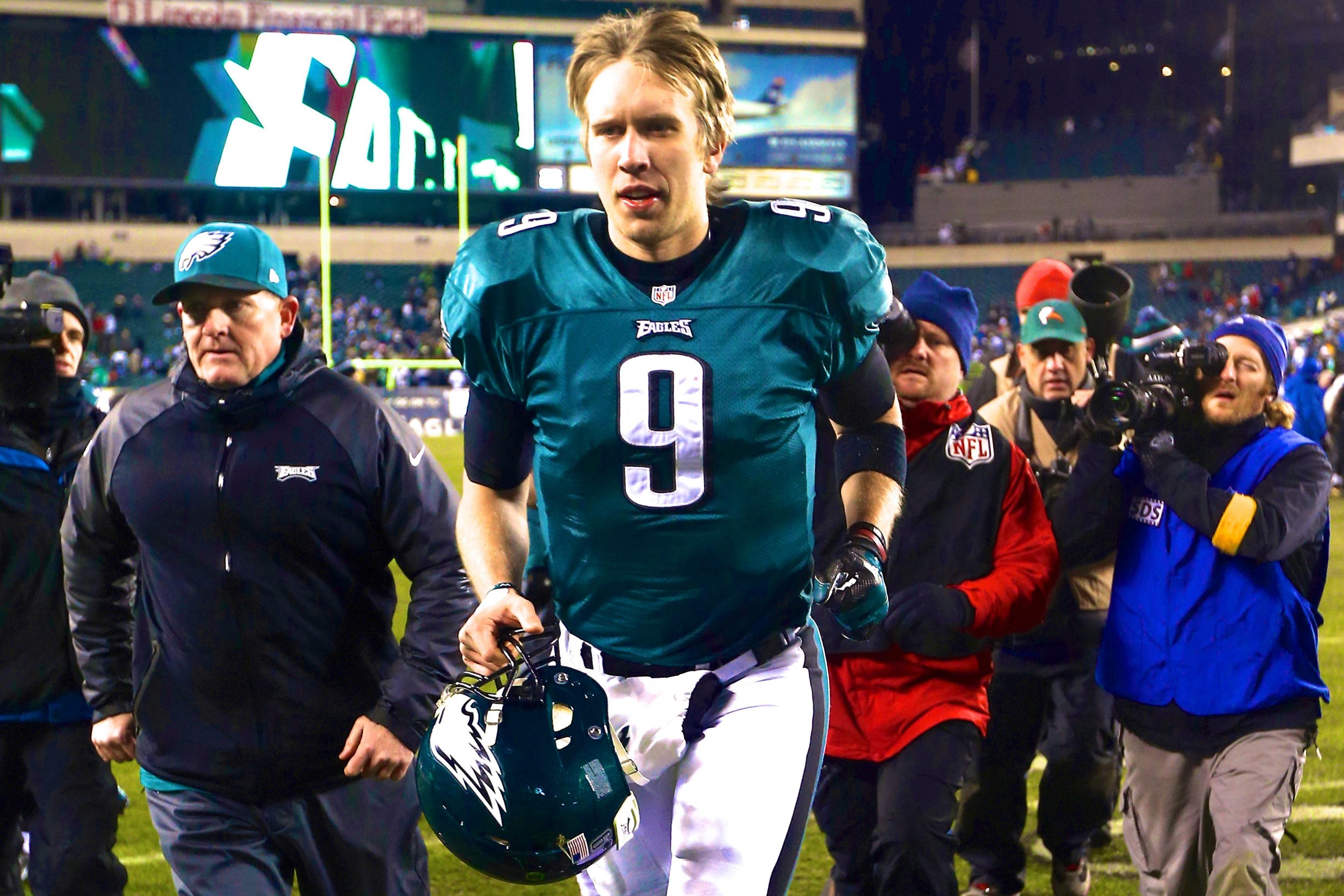 NFL: Philadelphia Eagles nip Houston Texans to keep playoff hope alive