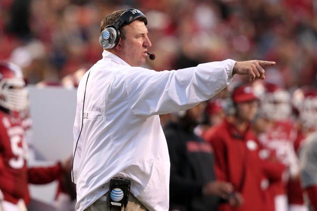 Nov 2, 2013; Fayetteville, AR, USA; Arkansas Razorbacks head coach Bret Bielema motions to his team during the first half against the Auburn Tigers at Donald W. Reynolds Razorback Stadium. Mandatory Credit: Nelson Chenault-USA TODAY Sports