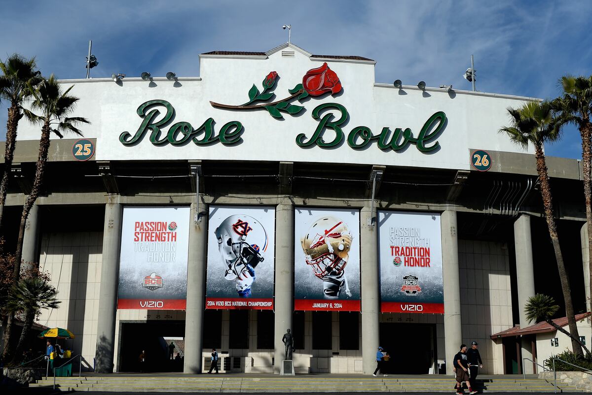 Metro Los Angeles Is Happy Alabama and Oregon Aren't Playing in BCS Title Game News, Scores