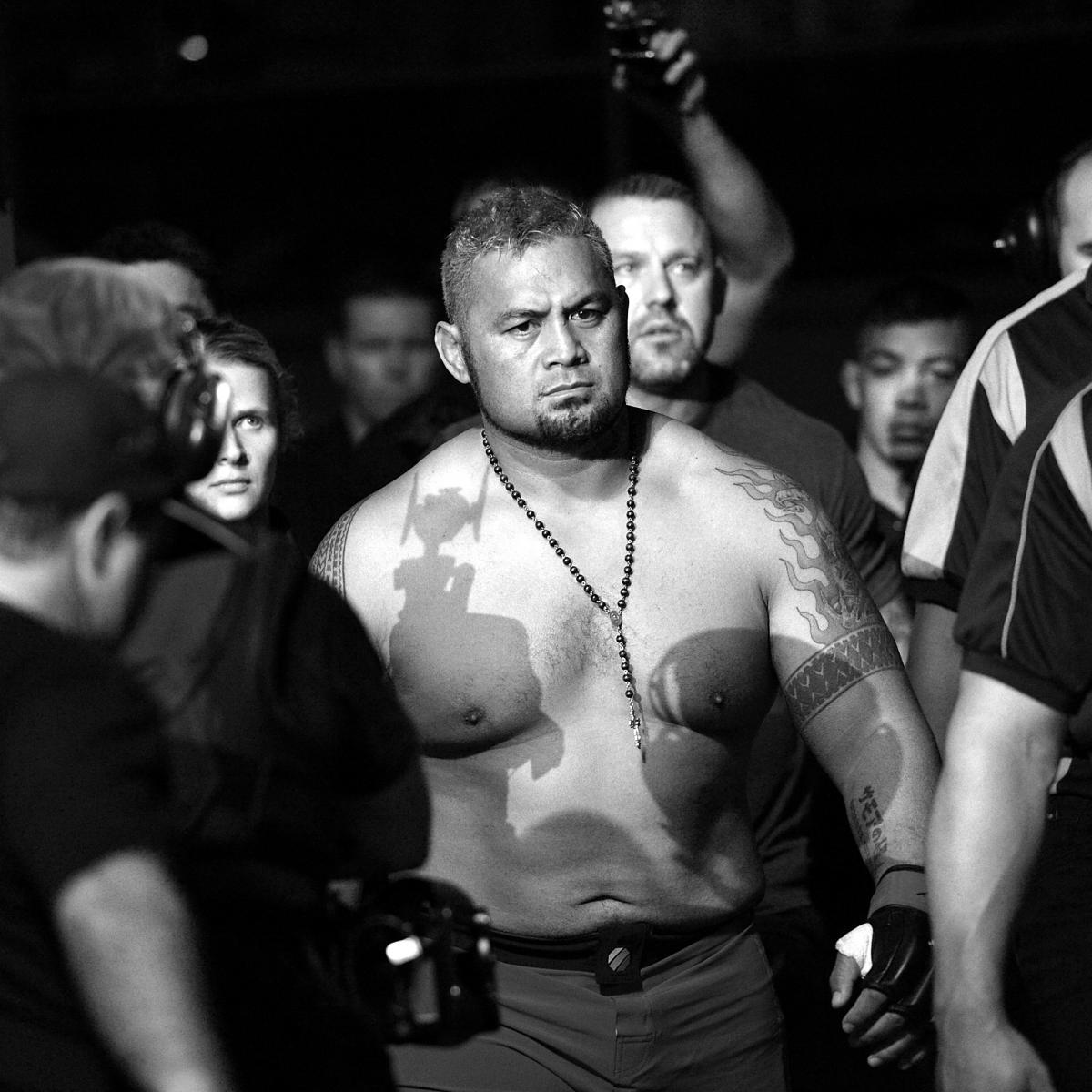 9 UFC Fighters Who Are Too Tough for Their Own Good News, Scores