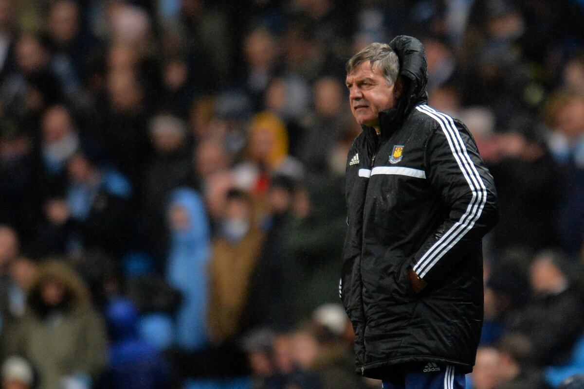 Sam Allardyce Stays at West Ham After Club Releases ...