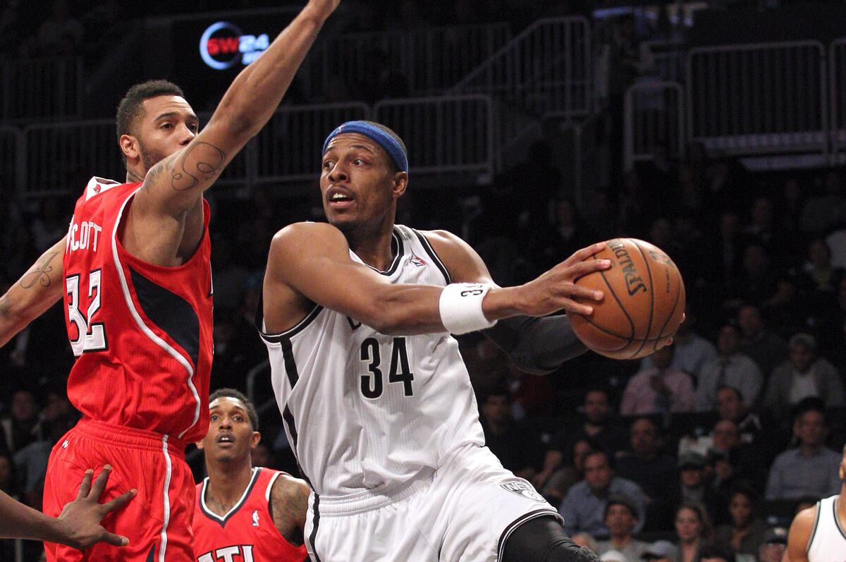 Referee Misses Paul Pierce Walking a Country Mile with the Ball | News