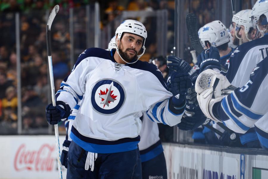 Blackhawks to move Dustin Byfuglien from defence back to forward - The  Hockey News