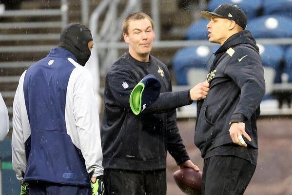 Seattle Seahawks tight end Jimmy Graham (88) brushes off a tackle