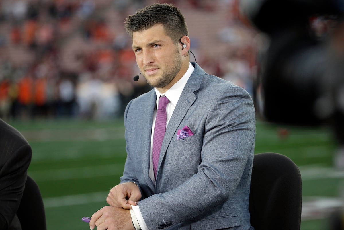 Tim Tebow's Skills Better Suited for Analyst Position Than NFL QB(06)