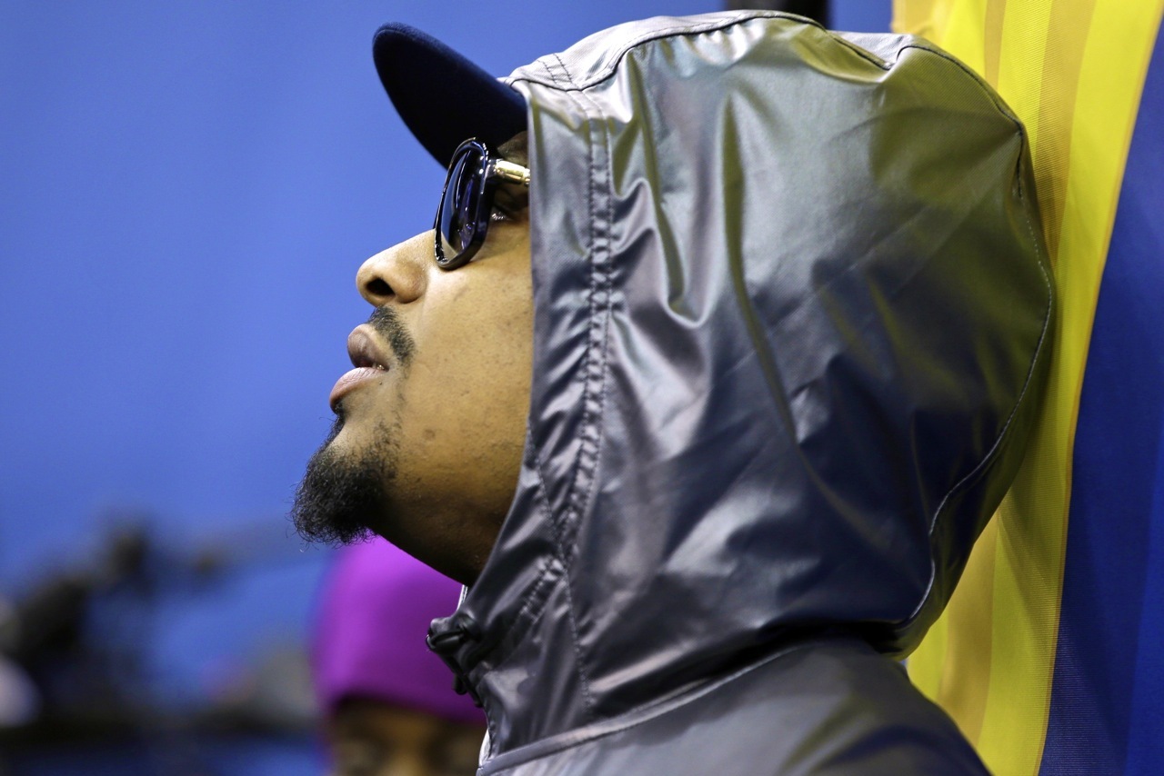 Marshawn Lynch makes waves at Super Bowl media day - Buffalo Rumblings